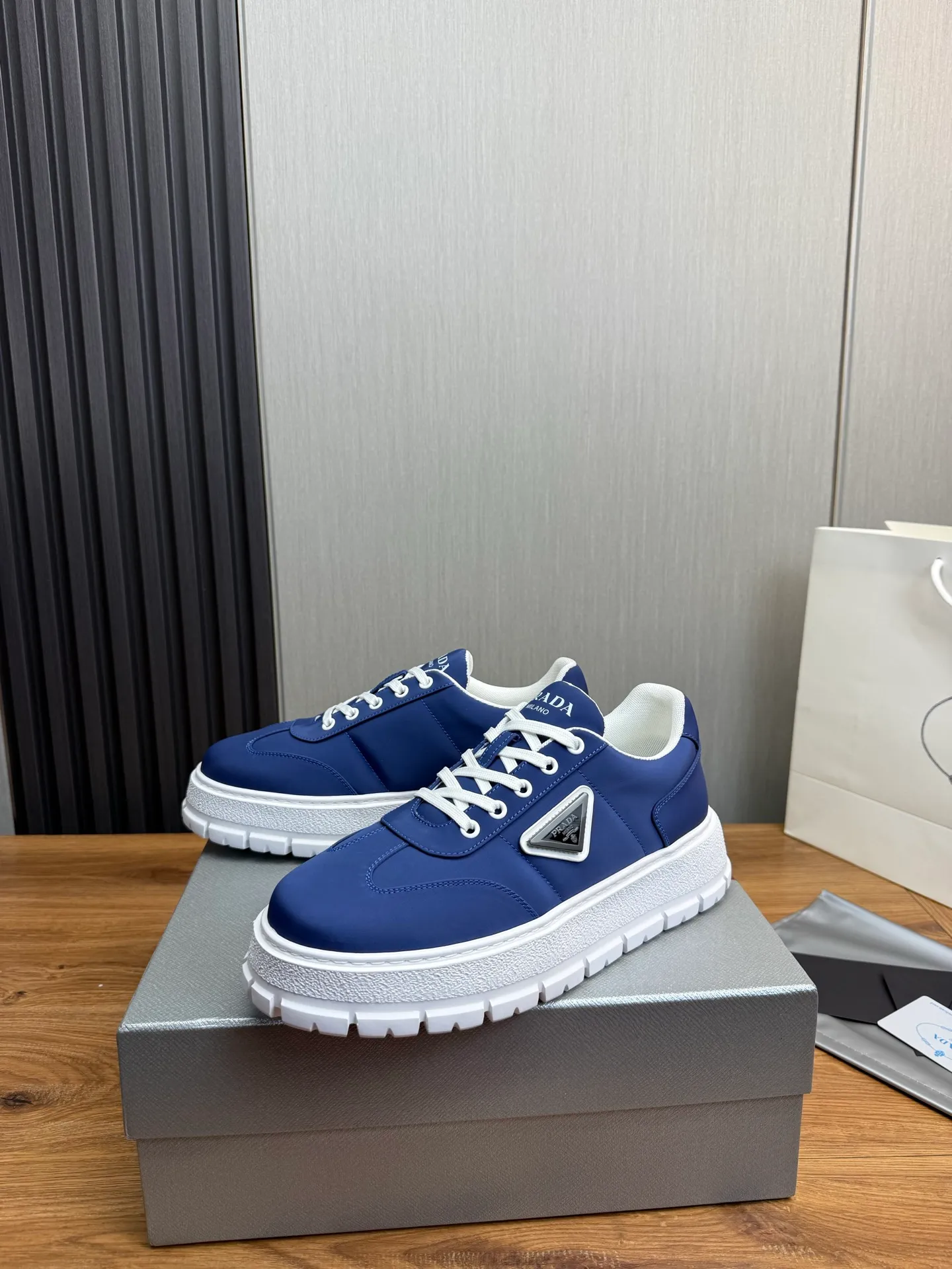 Men's shoes 💰560💰 [PRADA] Popular men's shoes shipped 👏Official website synchronized ⬆️Original imported waterproof fabric + cowhide lining, 1⃣️:1⃣️reproduction, original sole, 38-45 (45. Customized, non-refundable)